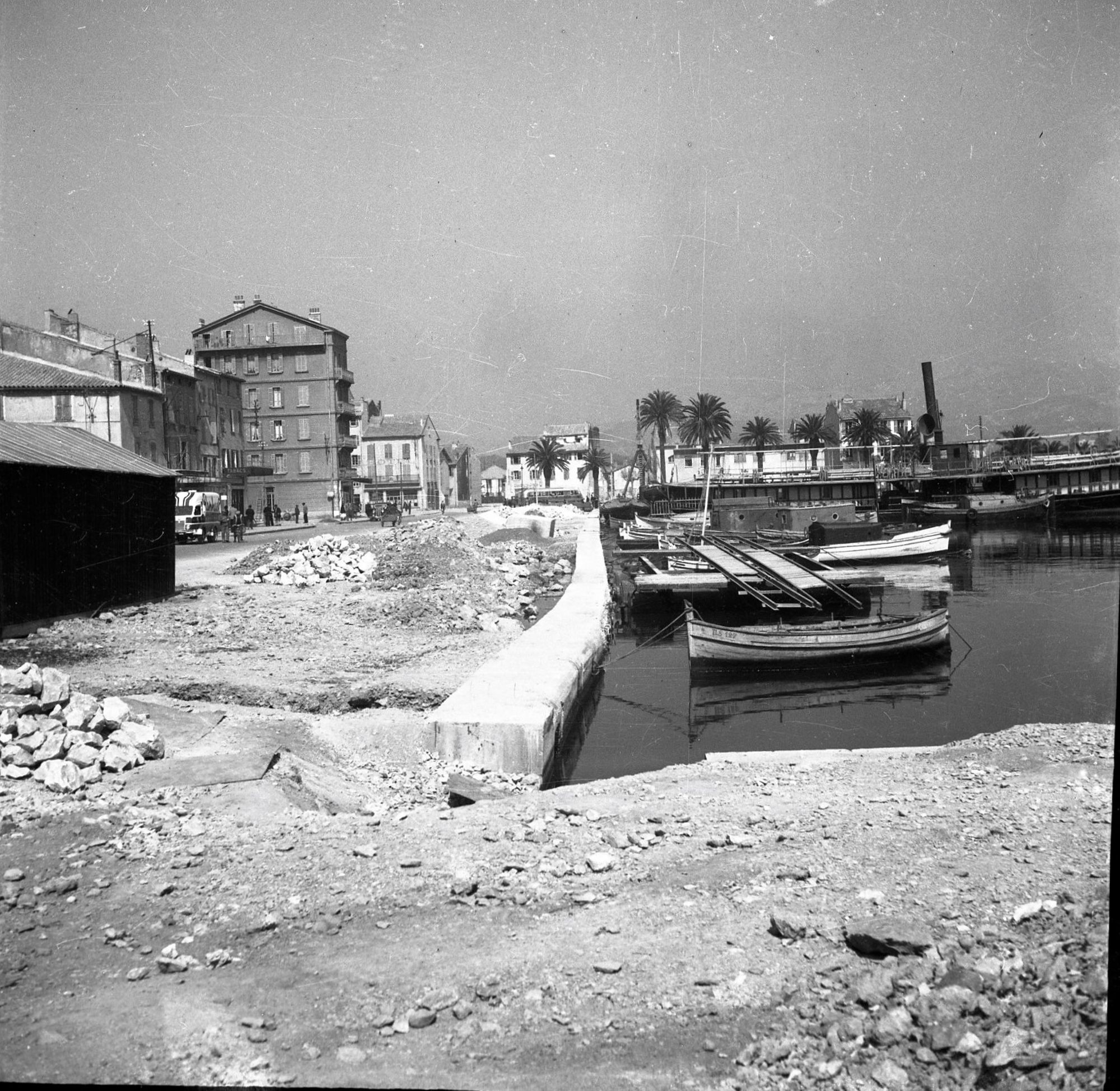 La reconstruction du quai Saturnin Fabre (vers 1950)